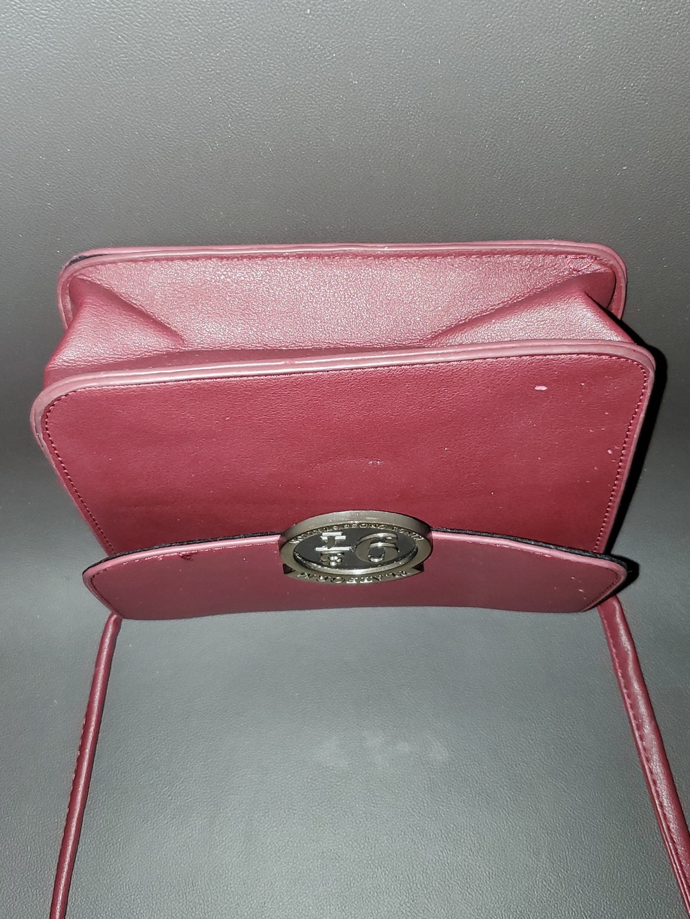 Harry Potter Platform 9 3/4 Crossbody Bag - Picture 6 of 10